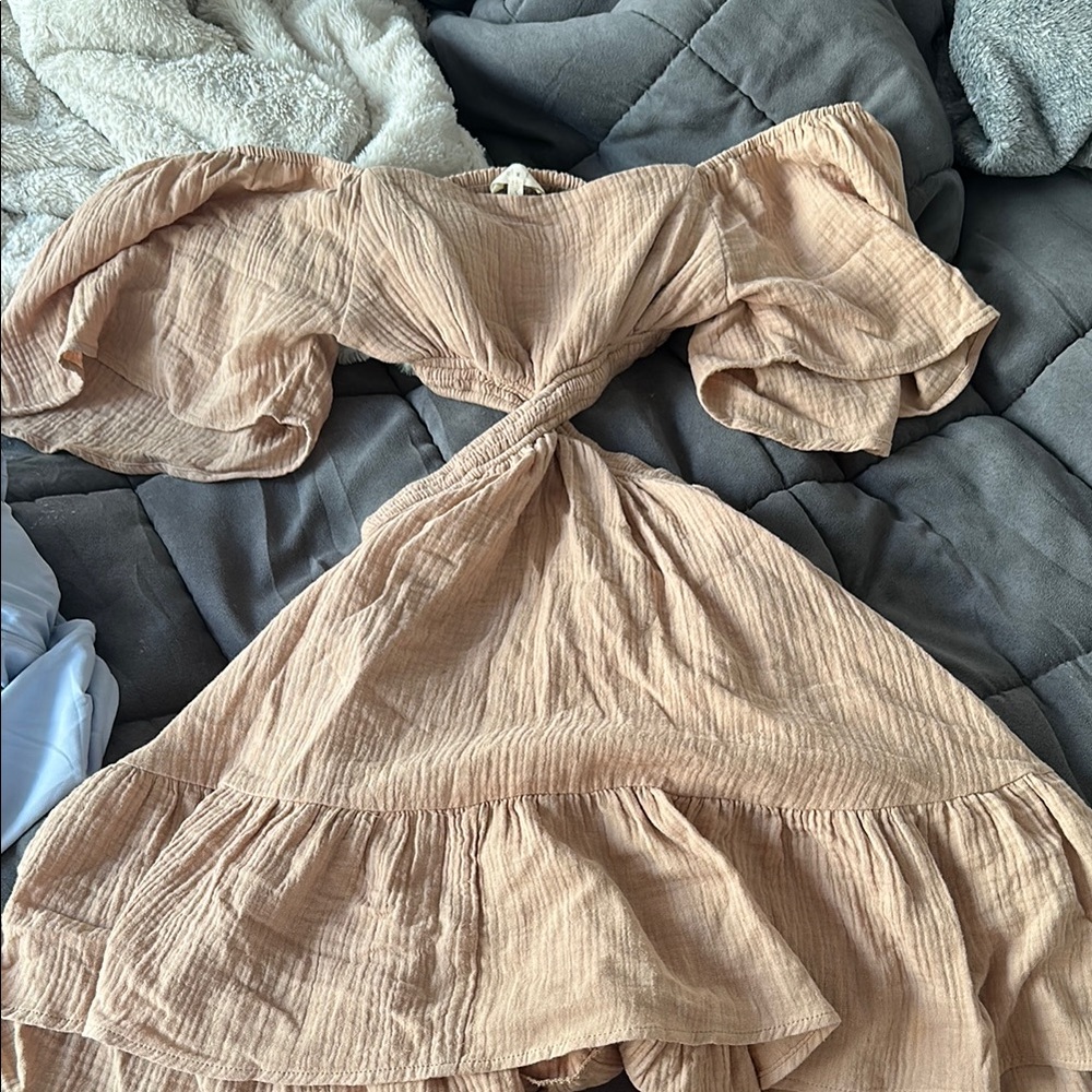 Promesa Backless Dress in Peach